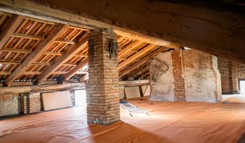 Tetti Torino. Isolamento termico e rifacimento tetto ventilato a Torino per l'efficientamento energetico dell'immobile.