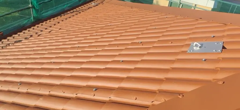 Richiedi un preventivo gratuito per il pannello supercoppo a Torino e provincia Rifacimento tetto in pannelli supercoppo a Torino e provincia. Richiedi un preventivo pannello coibentato supercoppo